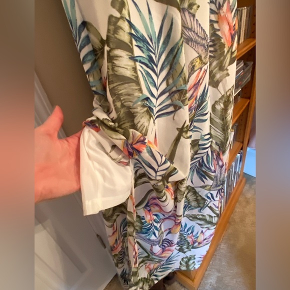 NWT H&M Floral Dress - Picture 3 of 3